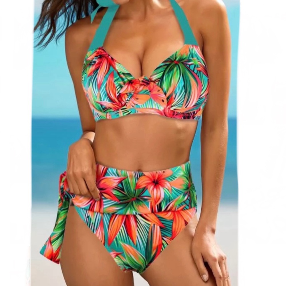 New Boutique Bikini 2 pc Tropical Swimsuit🏖🌴